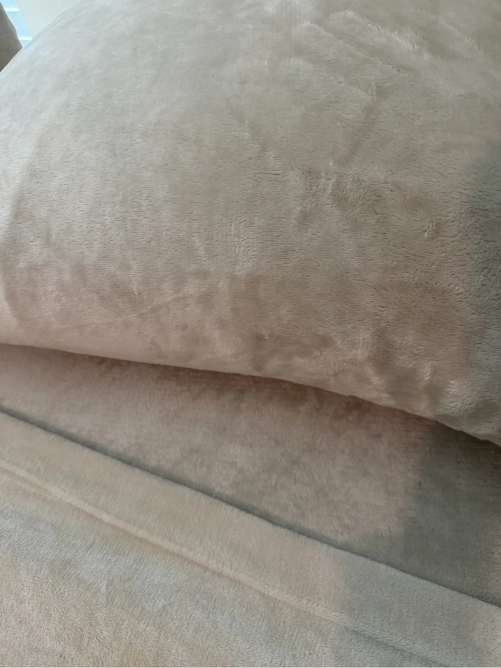 Plush Microfiber Queen Size Bed Sheet Set in Light Beige - Soft Comfort